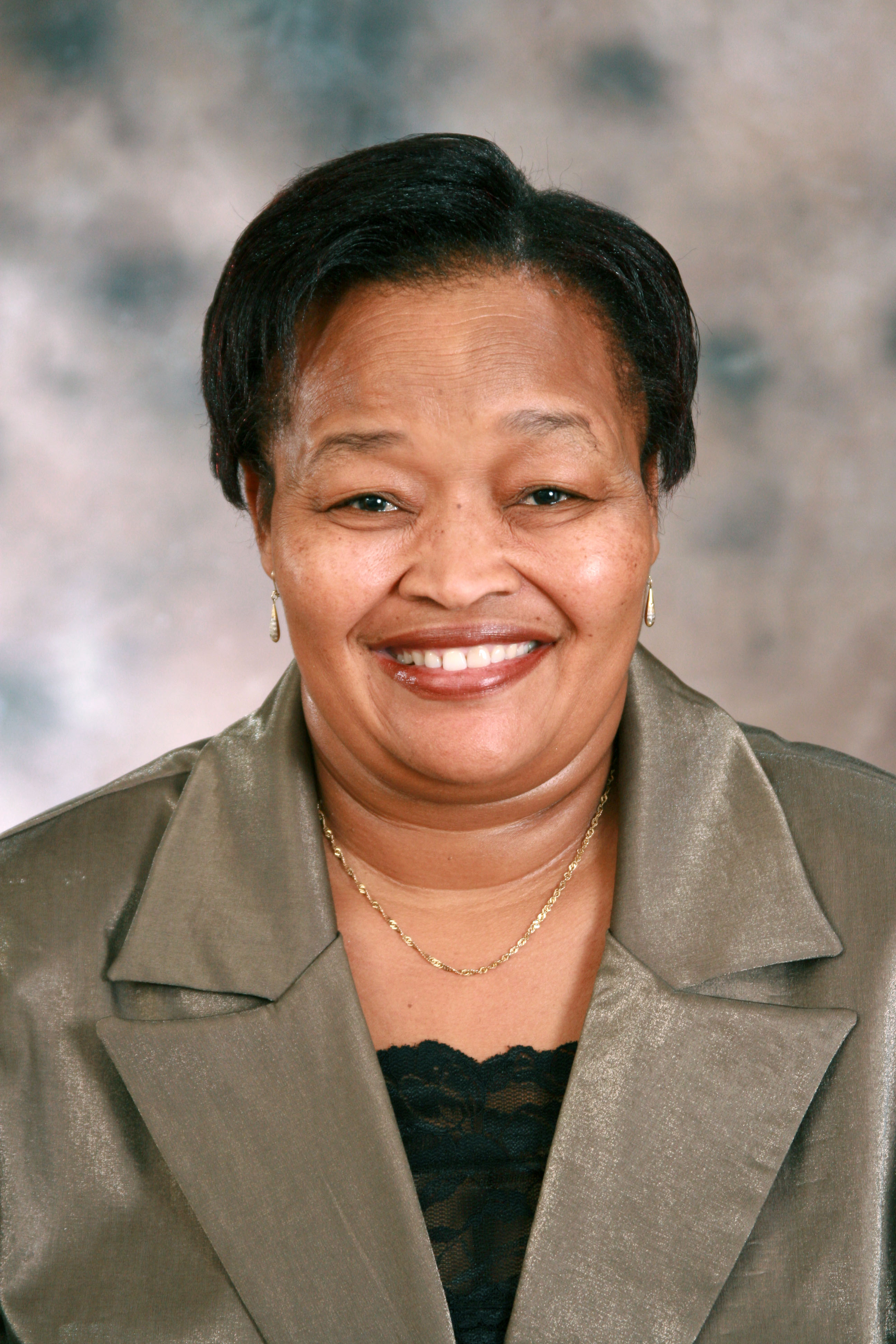 sylvia lucas